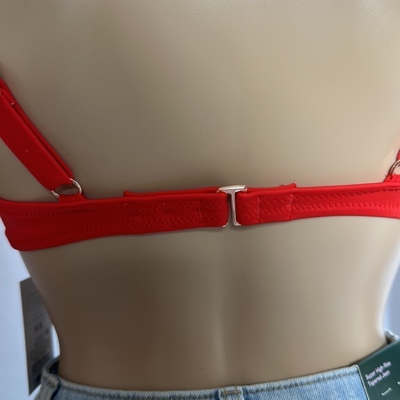 Shade and Shore Red Bikini Top  Under Wire (462M3) - Picture 3 of 4